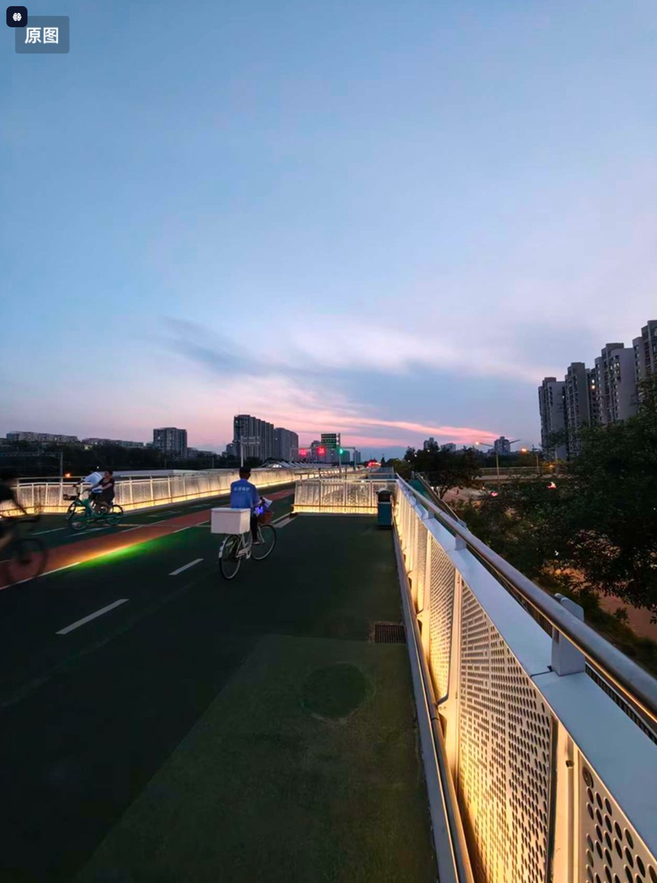 PHOTO ENHANCEMENT & STYLING transformation - original input image showing the starting point